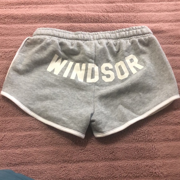 Ladies University of Windsor Lancer Shorts - Size XS - Picture 3 of 7